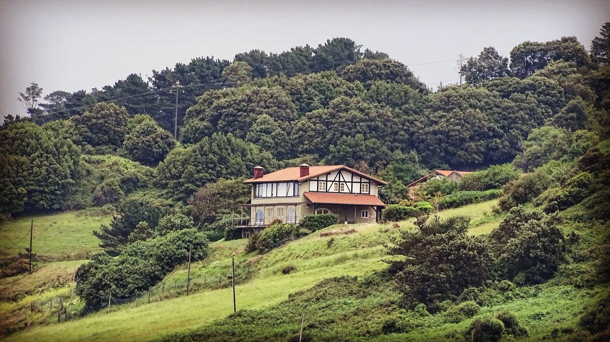 ¿Qué mejor regalo que un trocito de naturaleza? Los tuyos y nuestros bosques lo agradecerán. ¡Regala bosques, regala biodiversidad!

#MundakaBC #Urdaibai Fundacion Lurgaia

➡️elcorreo.com/bizkaia/costa/…