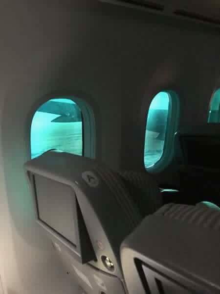 yowits_maine's tweet photo. “The blue moon is real. My brother's friend took a photo in the plane and he said it was giving off a weird blue tint. 
JONGHYUN DID THAT. I'M SURE HE DID.” #YouDidWellJonghyun 

©latteclique https://t.co/cOsrWrytKf