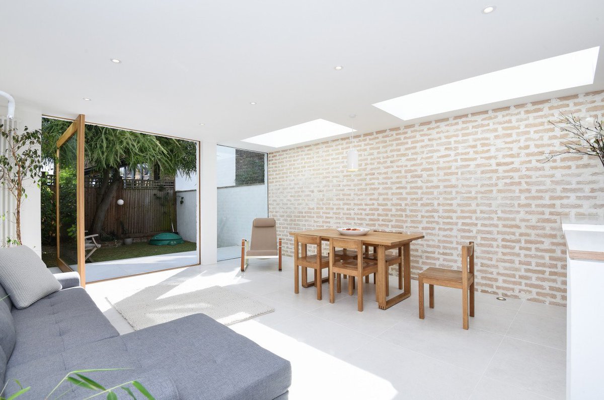 KFHproperty's tweet image. A uniquely designed Victorian family home in #Chiswick
#propertytolet #W4 

bit.ly/2kMZ4Q2