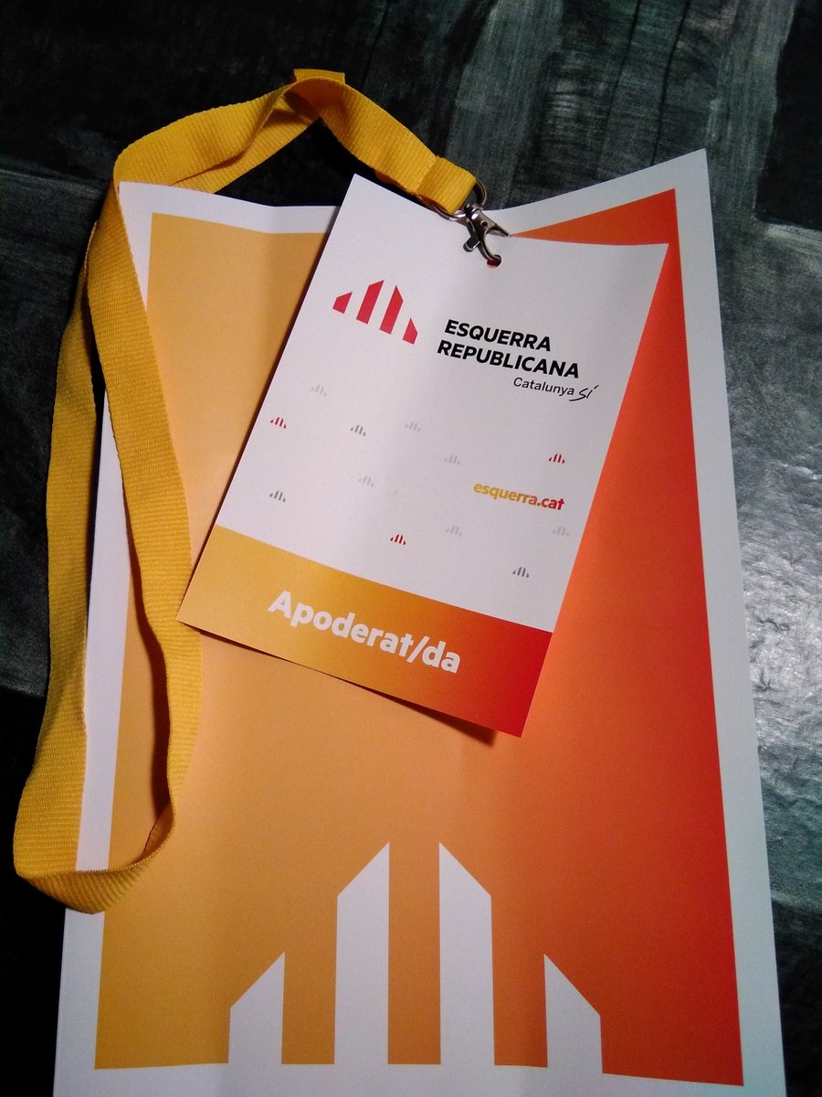 Silcrpu's tweet photo. Bon dia #apoderat21d #LaDemocràciaSempreGuanya https://t.co/f7DBxyJRJL