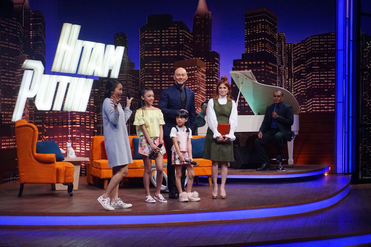 TrinityOptimaP's tweet photo. #TOPACTIVITY
keseruan @Aku_naura & Neona saat di @HitamPutihT7 kemarin.
#Naura #Neona #HitamPutih #TemanNaura #KawanNeo https://t.co/iKSgljbgNQ