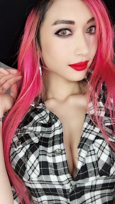 Happy Weekend 🤘🖤🤘 https://t.co/xkiBkkK6Pd<a href="/tag/cosplay"class="tags"><span>#cosplay</span></a><a href="/tag/finalfantasy"class="tags"><span>#finalfantasy</span></a><a href="/tag/tifa"class="tags"><span>#tifa</span></a><a href="/tag/finalfantasy7re"class="tags"><span>#finalfantasy7re</span></a>