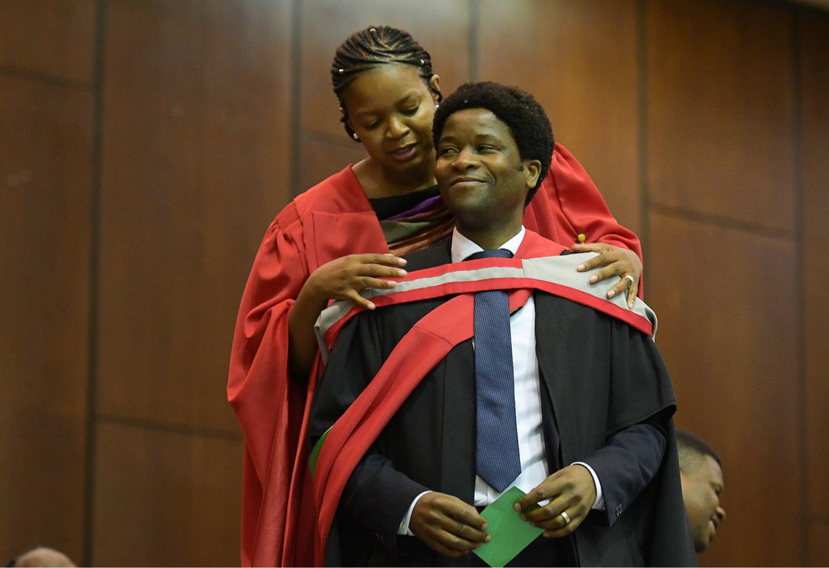MmakiJ's tweet photo. A special congratulations to Dr. @Dumisanijj on attaining his second masters. Thanking God for seeing you through it all. Keep inspiring us! Thank you @UWConline for capturing this moment 🙏🏾. A great experience for our family. https://t.co/H8ZFm4bKyt