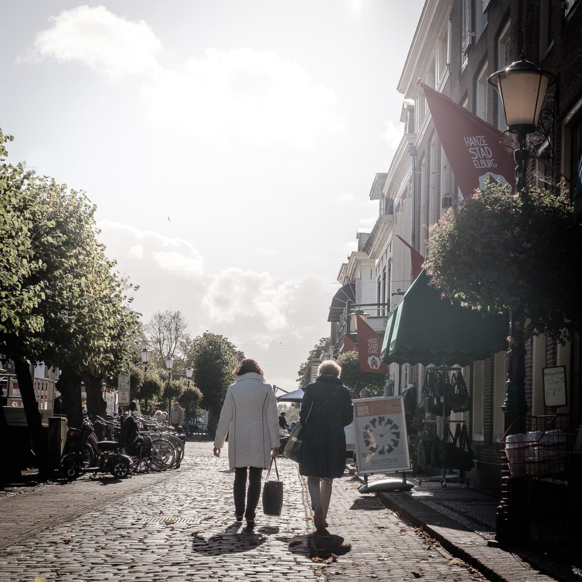 Onlangs voor mijn een opleiding een serie gemaakt van het schitterende stadje #elburg. Zeer de moeite waard hier eens naar toe te gaan!
jan.photo/blog/2017/stad…
