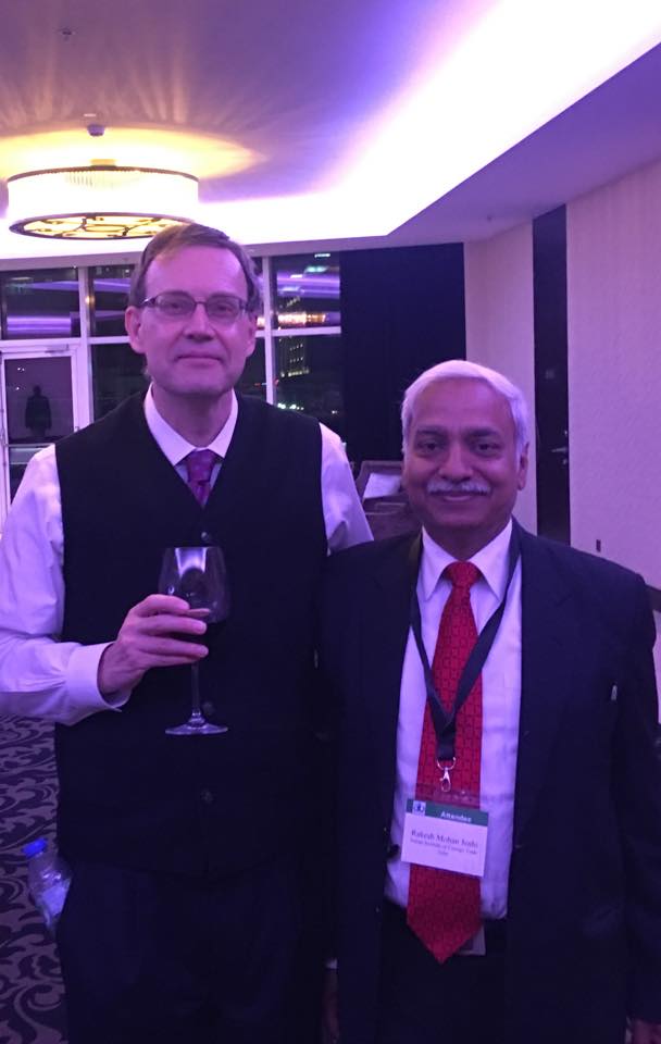 professorjoshi's tweet photo. In company of @AlainVerbeke , Professor, Haskayene School of Business
@UofCProblems , @Canada and @editorincheif, Journal of International BusinessStudies (@JIBSupdates ), #World's most #prestigious Research Journal on the subject https://t.co/P844ygmccp
