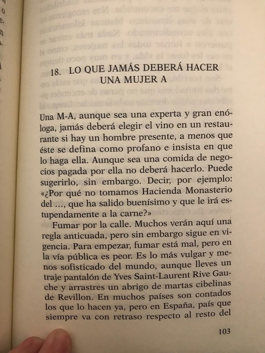 devermut's tweet photo. @elmundoes ¿Cómo es posible que tengáis un periodista en plantilla que escriba tales atrocidades? @carloscalvo43 #Verguenza #Machismo ¿Puede alguien borrarle del periodismo por machista? https://t.co/xCNXLuWO21