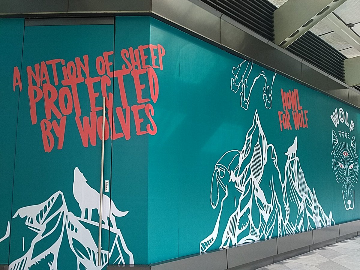 Gyrowoof's tweet photo. Noticed this Funky new #Wolf related commercial outlet opening at Singapore Raffles Place. Is it a bar? Any idea what is it? ^^ #Waffs #SheepProtectors https://t.co/6Y7cOs3Cl9