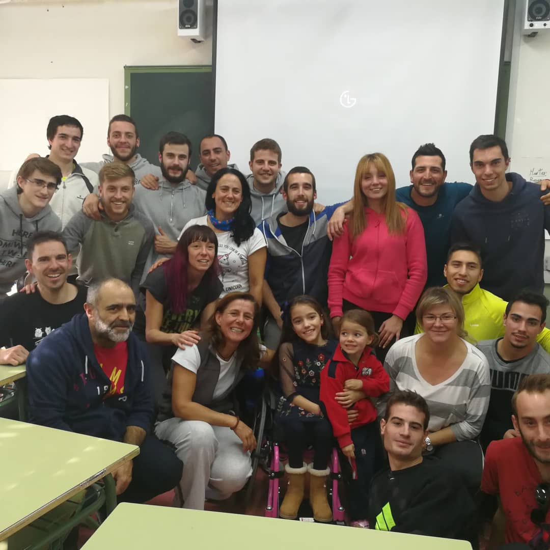 RodriguezIraide's tweet photo. Ponencia "Deporte sin etiquetas" en el I.E.S. Las Canteras en el ciclo formativo TAFAD. #lesionmedular #deportesinbarreras #deportesinetiquetas #inclusion https://t.co/kbAoGj1CXQ