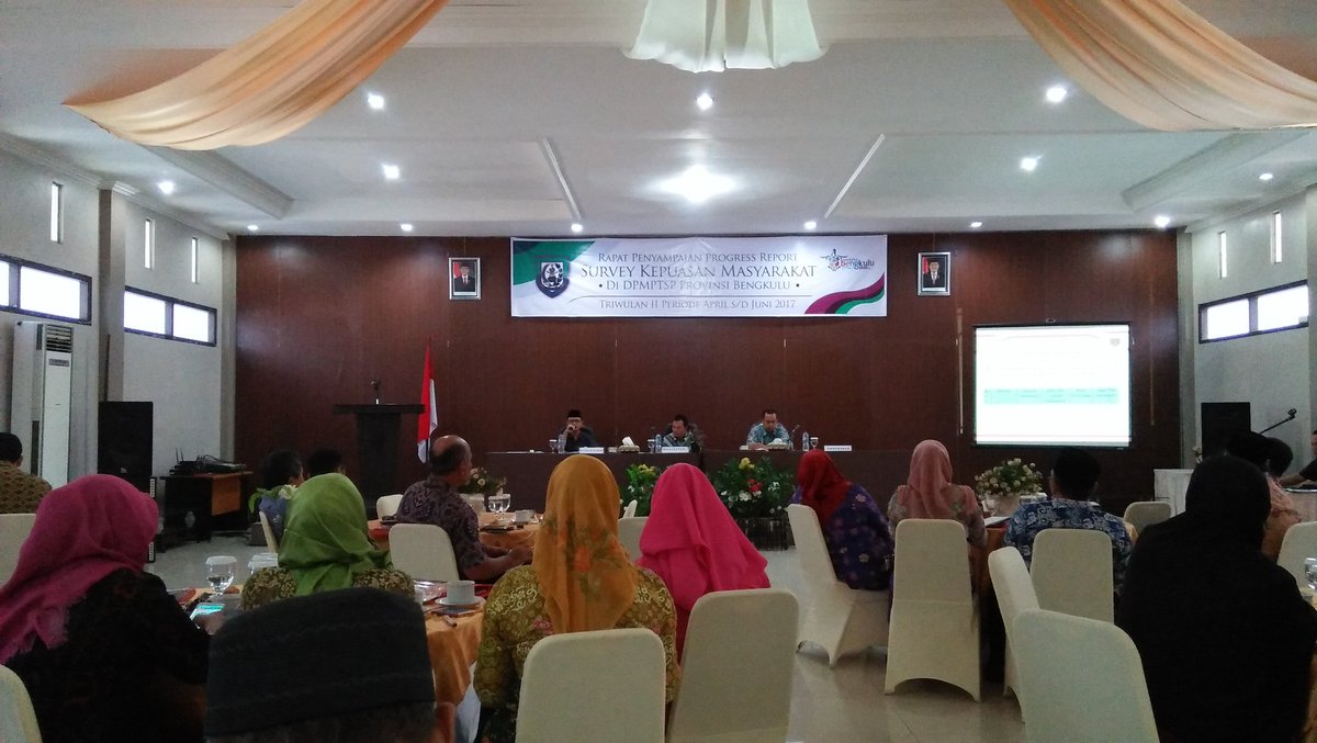 Derahmadi1's tweet photo. Acara Progress Report Survey kepuasan masyarakat yg di selenggarakan KP2T Prov. Bengkulu... https://t.co/aLIhm4Lj2o