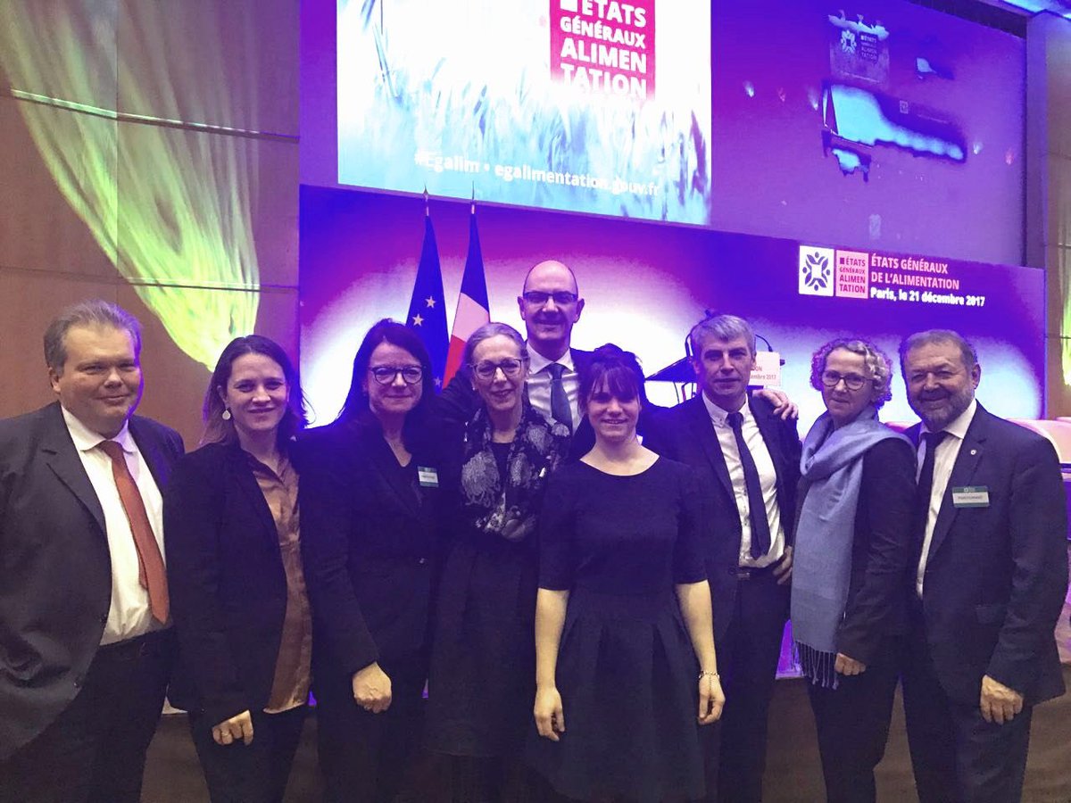SandrineLeFeur's tweet photo. Aujourd’hui nous clôturons les #EGAlim une vaste consultation, des échanges constructifs et la volonté de changer les choses #LaREM 🌿🌿🌿 https://t.co/oOUfuKoQv4