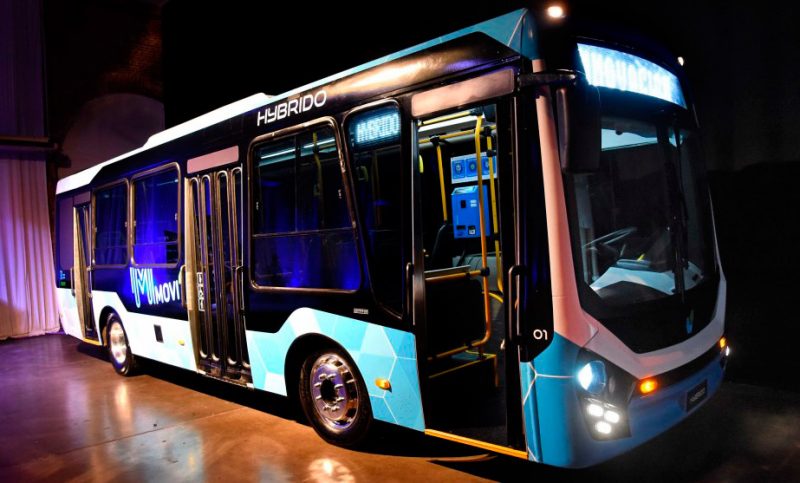 ConclusionCLN's tweet photo. #Transporte 🚌 Innova Rosario: presentaron el primer colectivo híbrido hecho en la ciudad 

➡️ https://t.co/Sjp42CRYXl https://t.co/TWNT0BdNPy