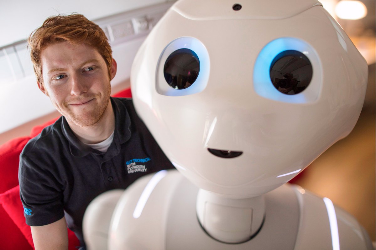 Watch #BBC2 on 27/12 and 28/12 to see if <a href="/PlymUni/">University of Plymouth</a> #robotics experts can help a #Torpoint family stay fit and healthy #SixRobotsAndUs plymouth.ac.uk/news/robots-he…
