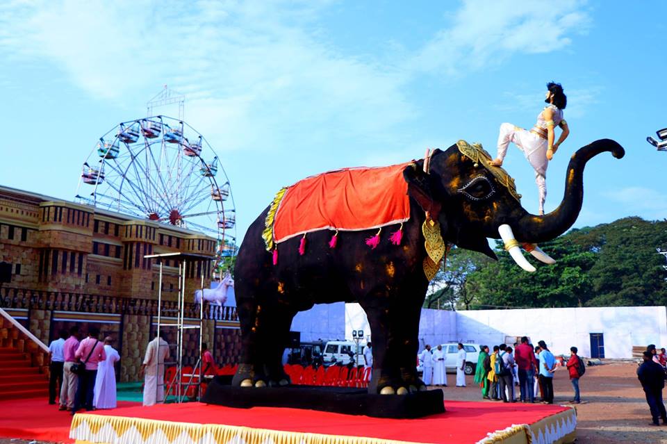 Buon Natale Kerala.Prabhas Kerala Fc On Twitter Prabhas As Amarendra Baahubali Statue At Buon Natale Exhibition 2017 Thrissur Kerala Months After Relelease Baahubali Mania Still Continues Baahubalimovie Ssrajamouli Arkamediaworks Https T Co H8lkwn9irp