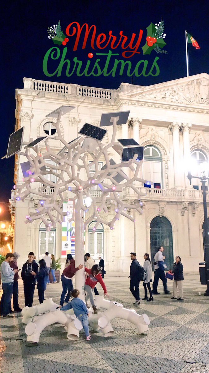 VTREE_SOLAR's tweet image. Merry Christmas @elonmusk  🎁🎄#solartree #vtree vtree.solar #ElonMusk