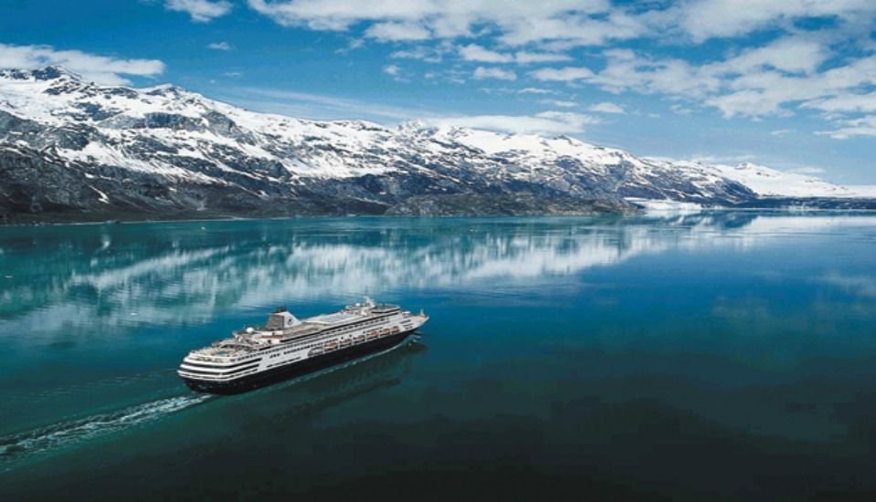 CartanTours's tweet photo. Still trying to figure out a last minute gift idea? How about a Canadian and Alaskan cruise? Cartan offers a unique, once in a lifetime experience by combining the amazing landscape with both rail and water travel! #lastminutegifts #cartantours  https://t.co/etrndbd6az https://t.co/uOmpC2o1NG