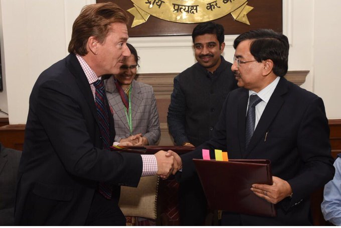 View image on Twitter