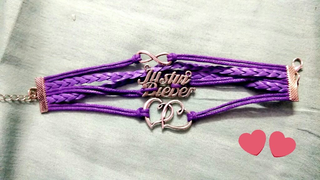 belieber__4evr's tweet photo. I'm sad that I'm still unable to afford a Purpose Tour Merch which I wanted so badly but I'm really happy with this bracelet which I got online and I freaking love it! ❤🌍 #lovejb❤ #since2010🌍💋 https://t.co/z9qQ7hTOuU