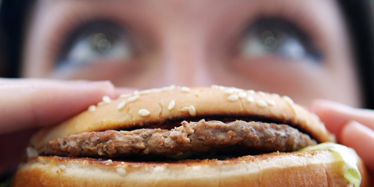thisisinsider's tweet photo. The 9 healthiest fast food burgers that won't break your diet https://t.co/f9yYu0BjYF https://t.co/a3EBZOTFmA