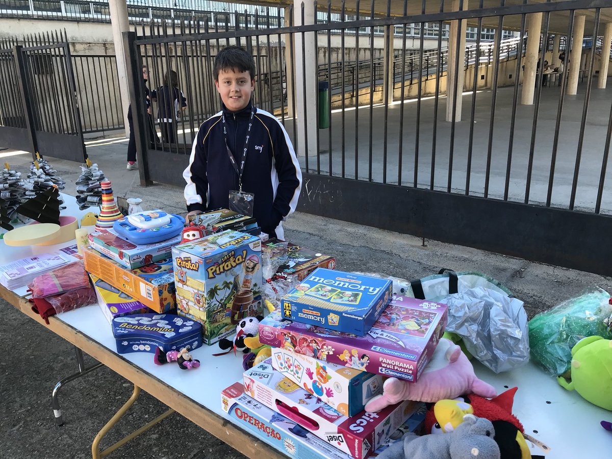 StaCruz_Erasmus's tweet photo. Todo listo para nuestro #MercadilloSolidario #Erasmus #SantaCruz #Navidad #Guadalajara #GuadaMola https://t.co/2NNPnry3tf
