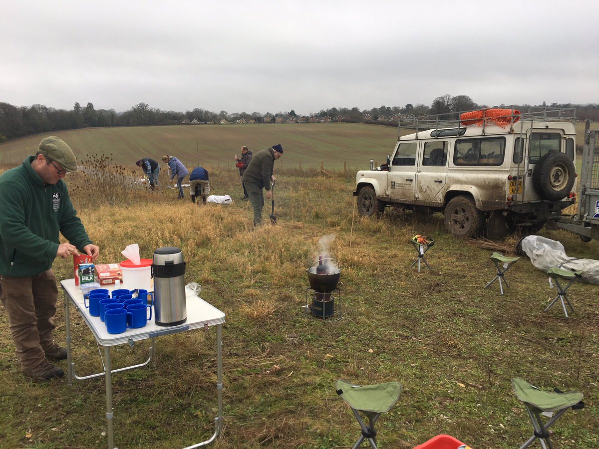 HantsIWWildlife's tweet photo. Our brilliant volunteers have planted nearly 1,000 new plants at our new #BartonMeadows nature reserve - including native trees donated by @TCVtweets and @OVOEnergy π±π³πͺ Volunteer at your local nature reserve: https://t.co/FoRoriHw5h https://t.co/FhXjpoc0Gn