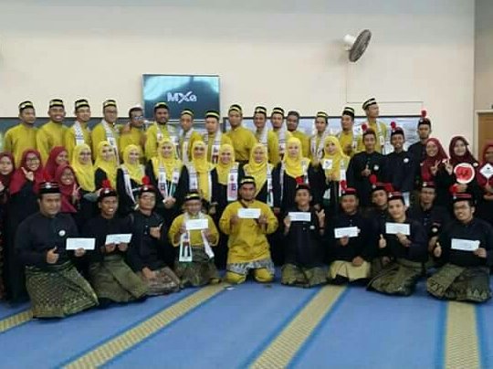 sharksquadbb's tweet photo. Majlis Sambutan Maulidul Rasul 1439H Peringkat UiTM Cawangan Terengganu 
UiTM Cawangan Terengganu Kampus Bukit Besi telah menghantar 35 orang peserta dalam sambutan Maulidul Rasul
Juara Keseluruhan bagi kategori Pelajar 
• Perarakan Terbaik
• Kostum Terbaik
• Sepanduk Terbaik https://t.co/HPAdC8yGV1