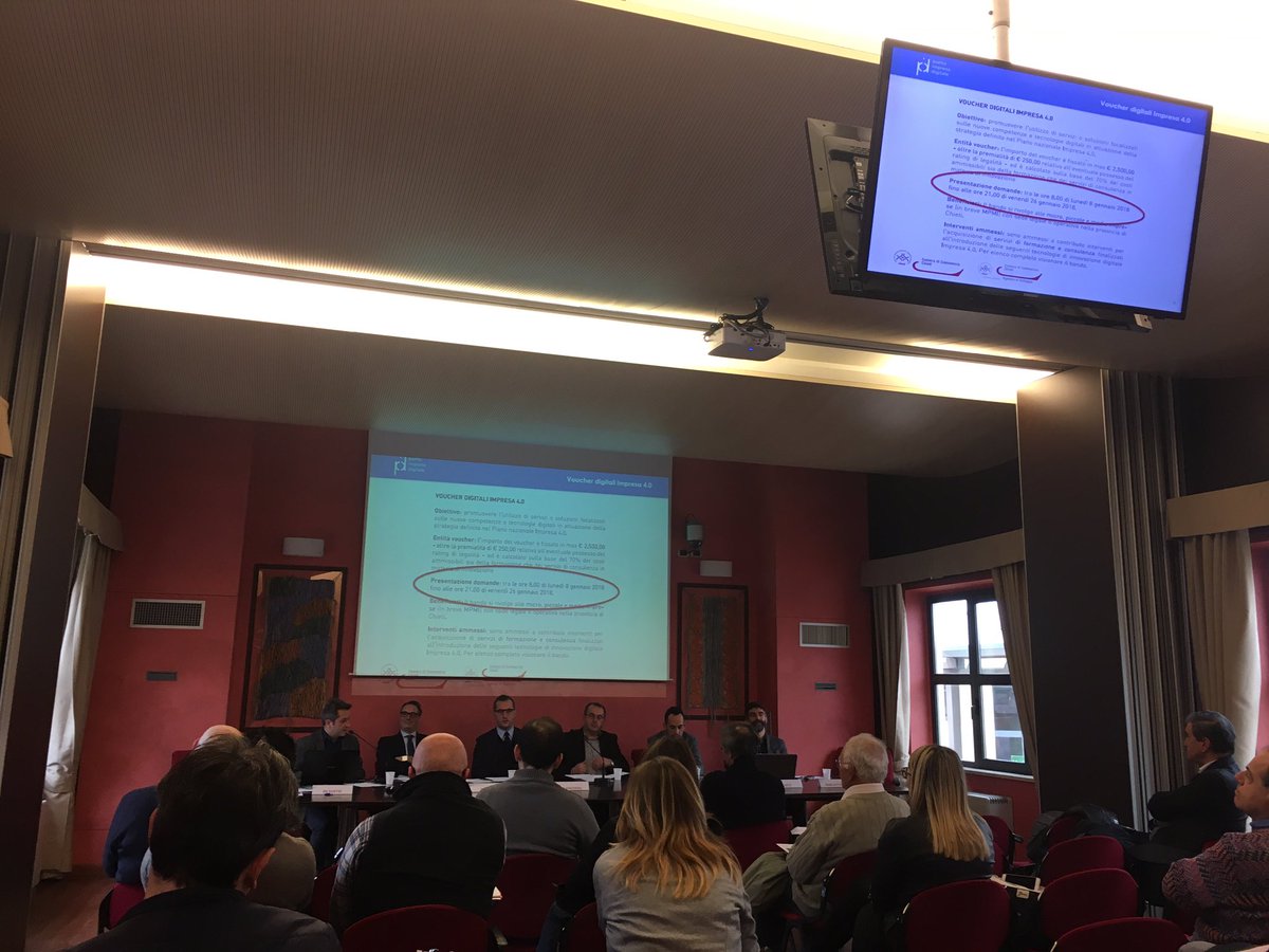 brunarska's tweet photo. Formazione e Consulenza per le aziende della Provincia di Chieti - Presentazione del #Voucher Digitali Impresa 4.0 @GianlucaDS https://t.co/rGOIutoEJz
