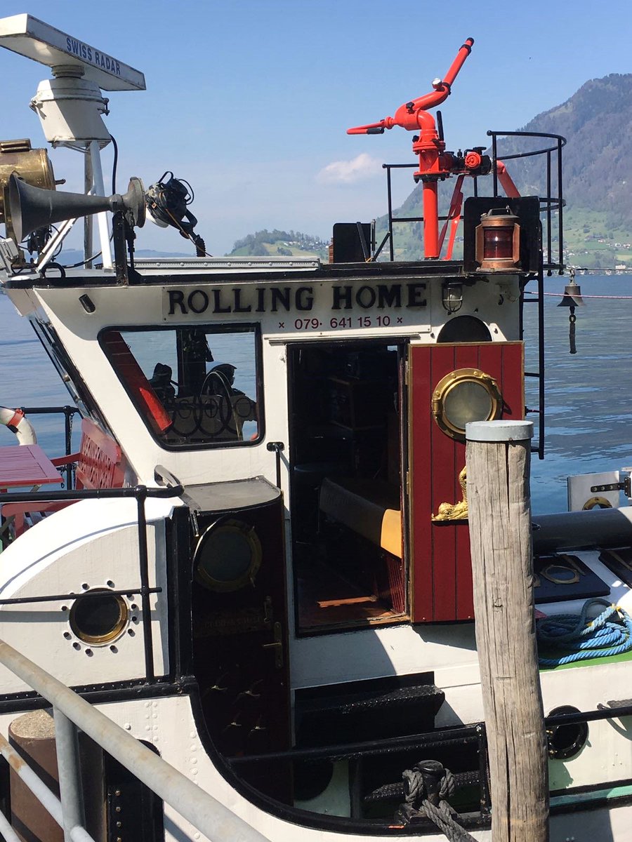 MSRollingHome's tweet photo. 80er Party Ausflug mit der MS Rolling Home auf dem #Vierwaldstättersee bei #Merlischachen
Buche jetzt dein Event auf der MS Rolling Home zb für Deinen #Firmenevent #Verlobungsantrag #Junggesellinnenabschied https://t.co/pYBWXSHnnN