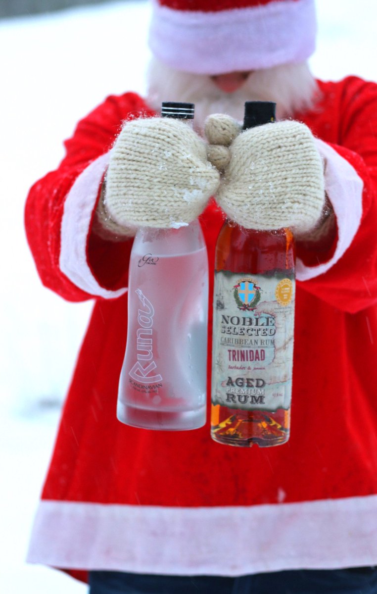 Runavodka's tweet image. God jul på er alla från oss alla.