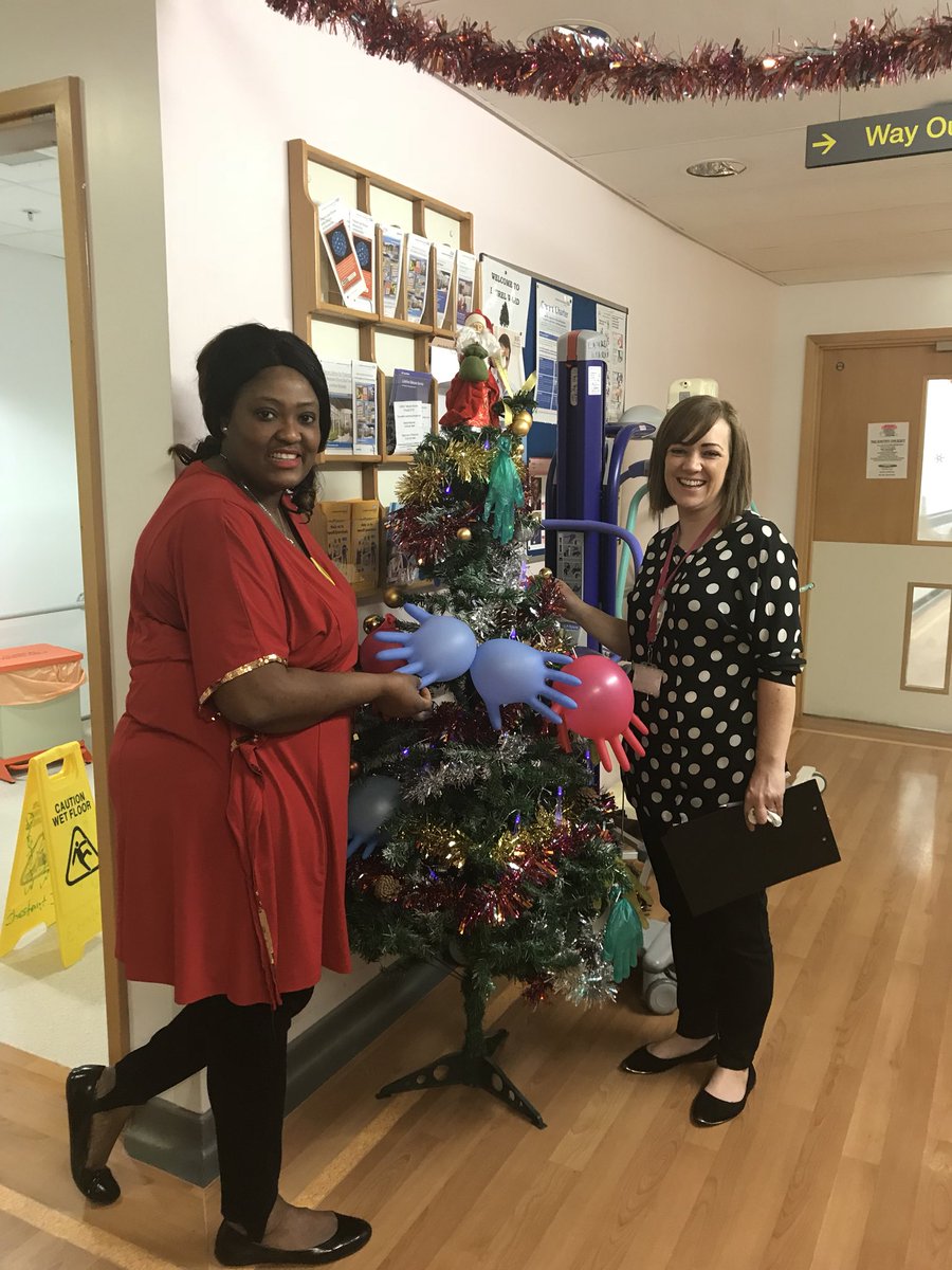 AnnieOlone2013's tweet photo. #Laurelwardchristmas tree https://t.co/yvdnZm1QiG