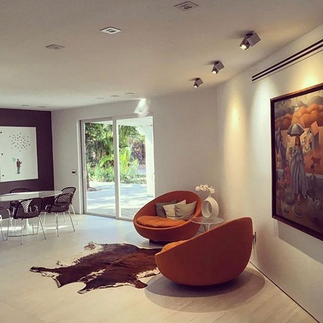 Poltrona #DésiréeDivani #Lacoon presso lo #showroom #SmnMobilier di #Montreal!