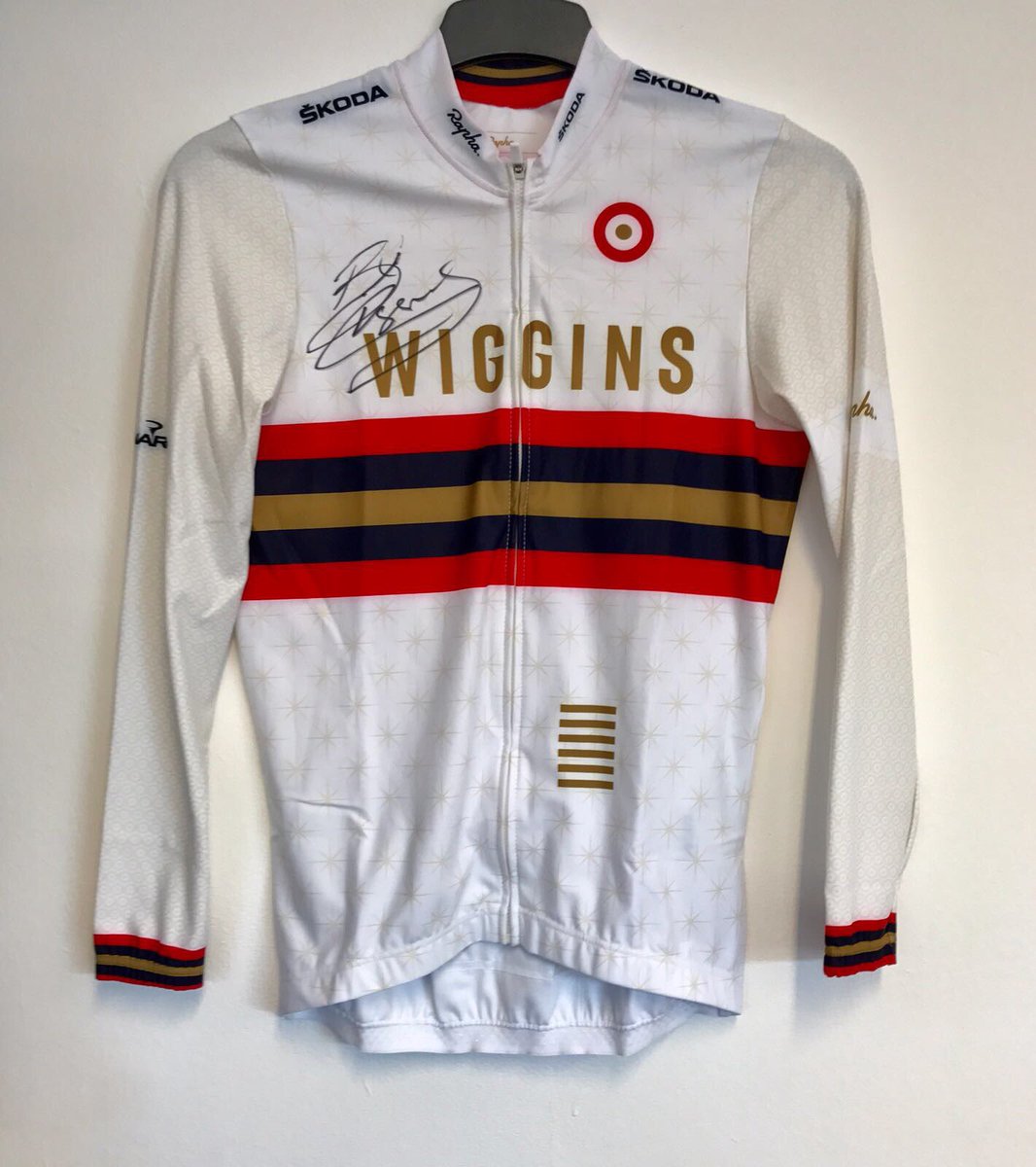 Good luck! Simply RT this post for a chance to win my signed Team Wiggins jersey - I'll pick a winner in the next few days. Merry Xmas you filthy animals 🎅🏻