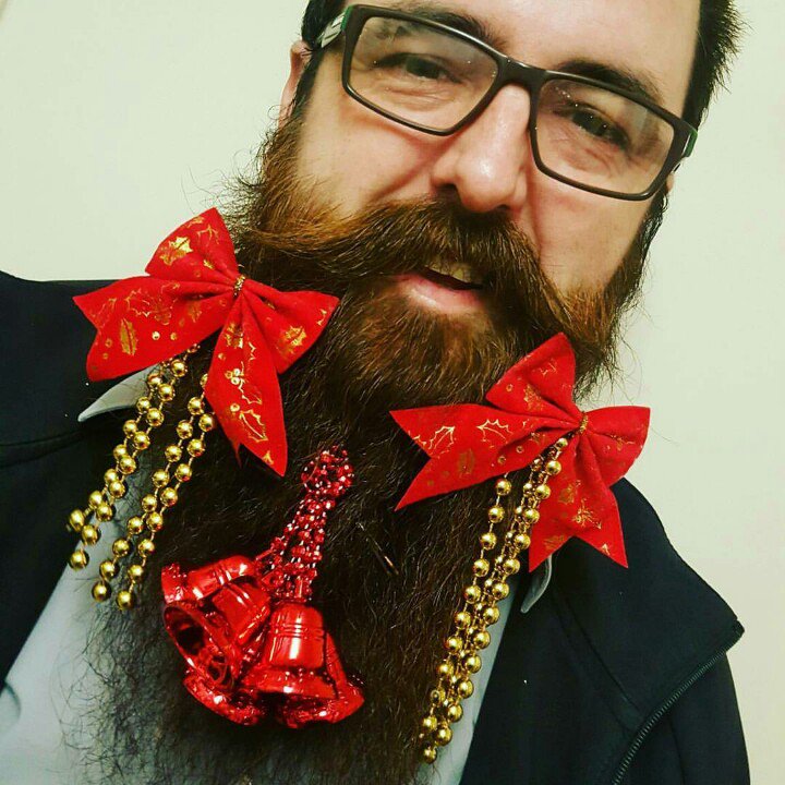 Day 21 : Bells and Bows are the order of the day.. Tho sneaking upon people is out of the question today.  Tho eating is quite musical! 

I'm raising money for <a href="/bowelcancer/">Beating Bowel Cancer</a> through the month of <a href="/decembeard_uk/">Decembeard UK</a> please help a great cause. Donation link justgiving.com/marc-turner-de…