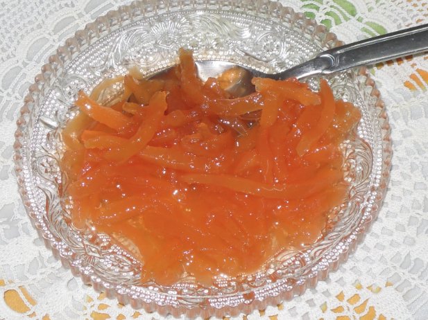 AthensWalking's tweet photo. A traditional #Greek custom is the offering of #spoonsweets to guests as a symbol of hospitality! But what's a spoon #sweet & why we call it like this? 🥄 https://t.co/SdzHhKxHyv #greekfood #recipe #Athens #Greece #foodtrip #foodtravel #foodtour #foodlovers #foodies #travel #tmom https://t.co/Cgkf263KiT