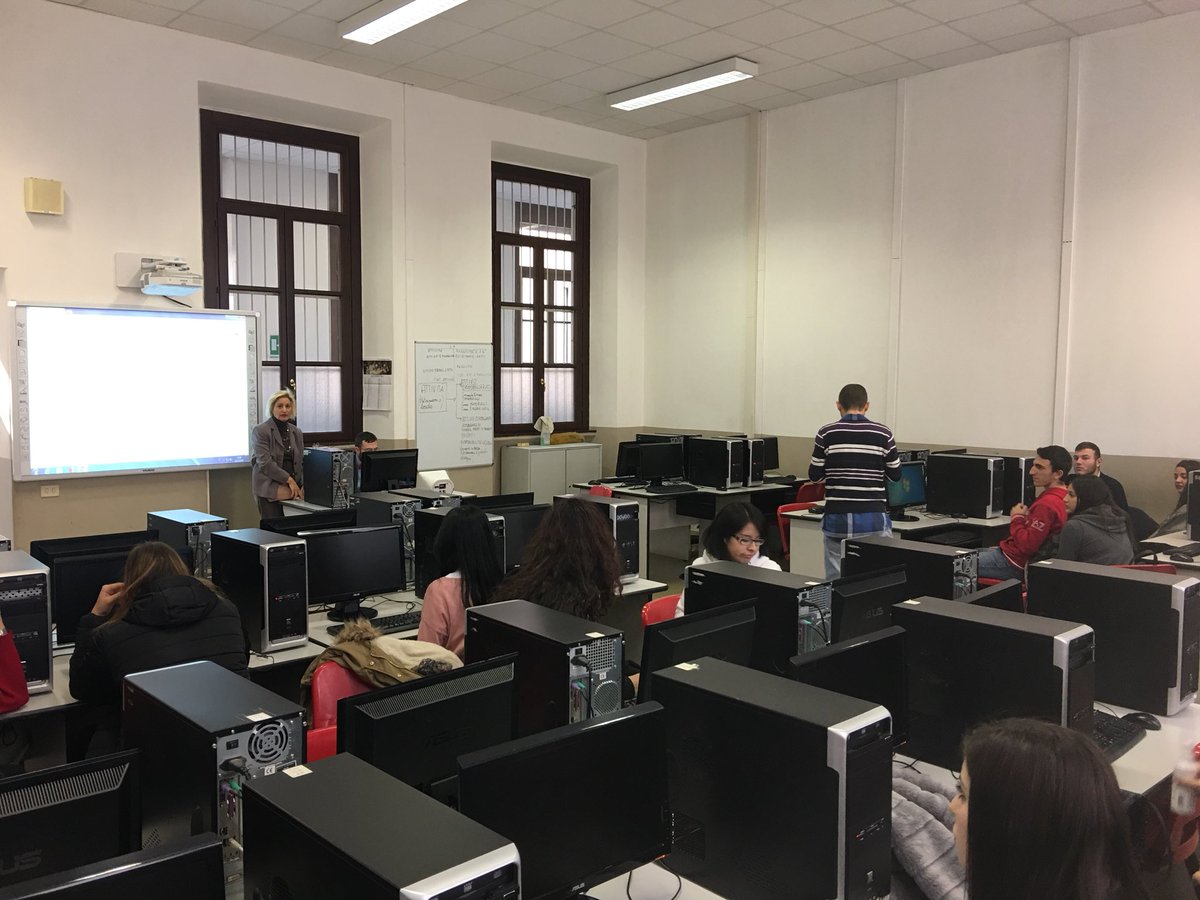 NextStopTeam's tweet photo. Finalmente è arrivata la seconda lezione “APPROFONDIRE” insieme scaveremo affondo per poi trovare le tanto desiderate risposte 👀🔍 #asoc1718 #asoc #opencoesione #ascuoladiopencoesione https://t.co/mdpIN3PJgA
