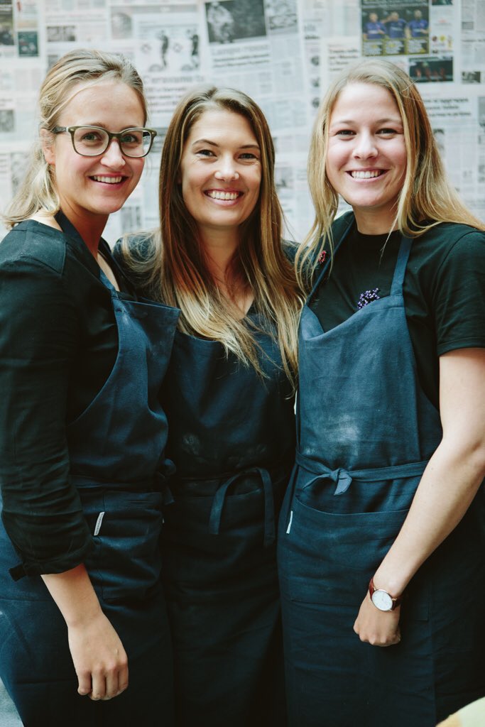 Deze maand in <a href="/Feelingmagazine/">Feeling Magazine</a> met <a href="/EmmaPlasschaert/">Emma Plasschaert</a> en <a href="/MaiteCarlier/">Maité Carlier</a> 💁🏼‍♀️💁🏼‍♀️💁🏼‍♀️📷 <a href="/joriscasaer/">Joris Casaer</a>