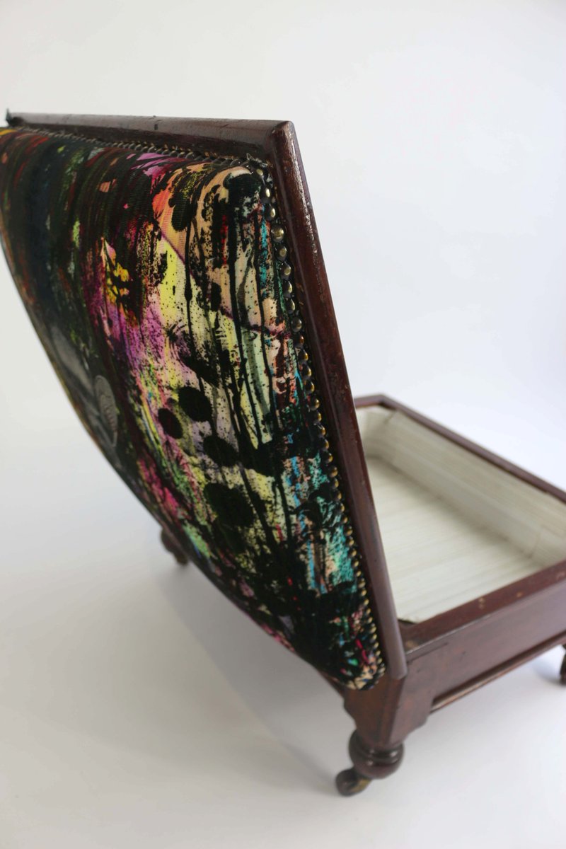 TBeasties's tweet photo. Day 21 of our Advent Stool Calendar looking for a new home is the TB Drips Bee Low Stool at £350. To purchase please contact our Glasgow Showroom directly on glasgow@timorousbeasties.com #stooladay #advent #christmas #stools #furniture #upholstery #bees #drips #timorousbeasties https://t.co/cYiZZ3IoLh