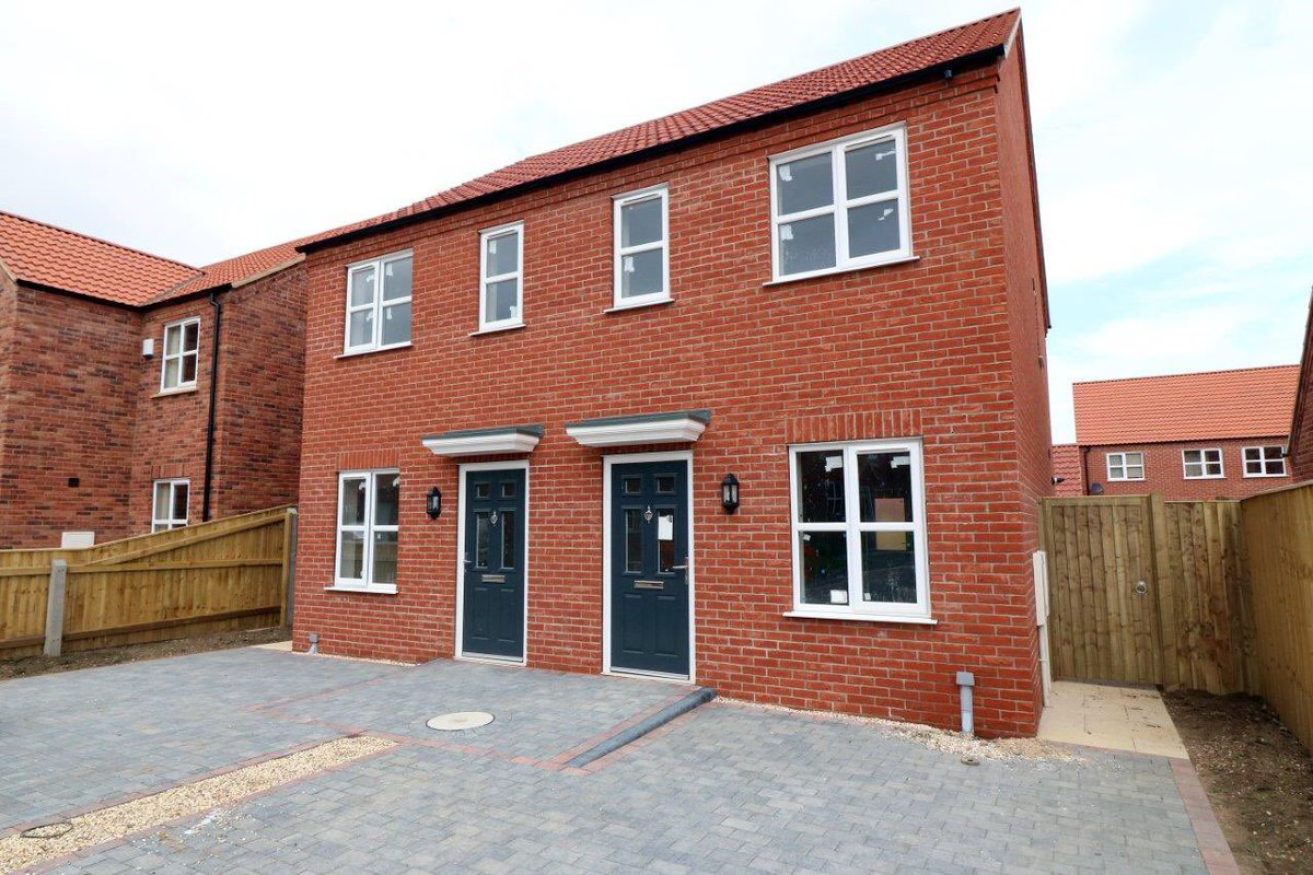 lincolnshire_ss's tweet photo. Last shared ownership home reserved, excited for more new #sharedowership homes in 2018 #NELincs #EastLindsey #SOChathour @SOchathour https://t.co/LBx30tVnDh