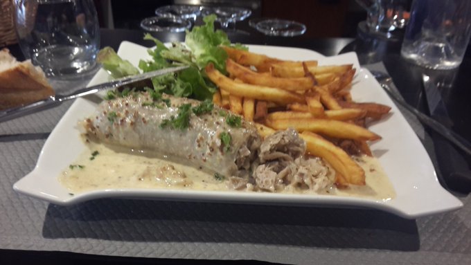 My favorite dishes # andouillette&frites https://t.co/cseOb6HSVW