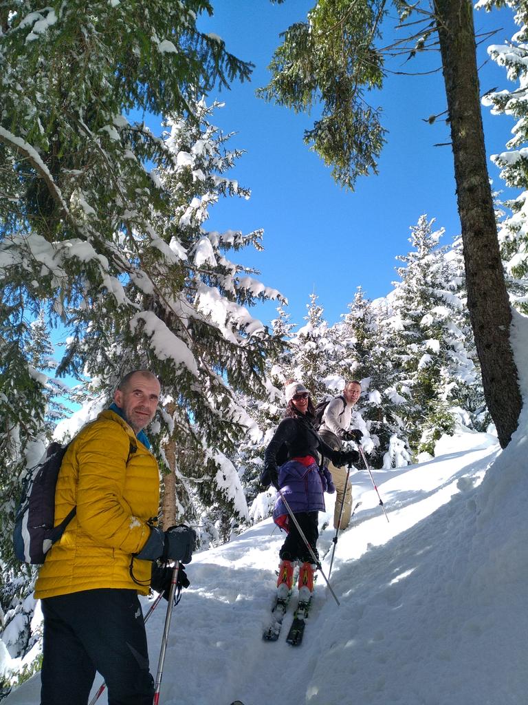 Bravo aux lauréats &amp; Merci pour cette belle expérience. Ce fut un plaisir de faire partager ma discipline #Microsdor #UJSF #skialpinisme  #skiderandonnee <a href="/microsdor/">Micros d'Or</a> <a href="/antoine_habert/">Antoine Habert</a> @ThomasThouroude <a href="/fglorrain/">François-Guillaume Lorrain</a> <a href="/N_Feldmann/">Nicolas Feldmann</a> <a href="/LaProlon/">Patrick Montel</a> <a href="/rodzegod/">Rodolphe Gaudin</a> <a href="/FabienTouati/">Fabien Touati</a> <a href="/DavidSandona/">David Sandona🇫🇷🇺🇦🇪🇺</a> @pacaudrtl