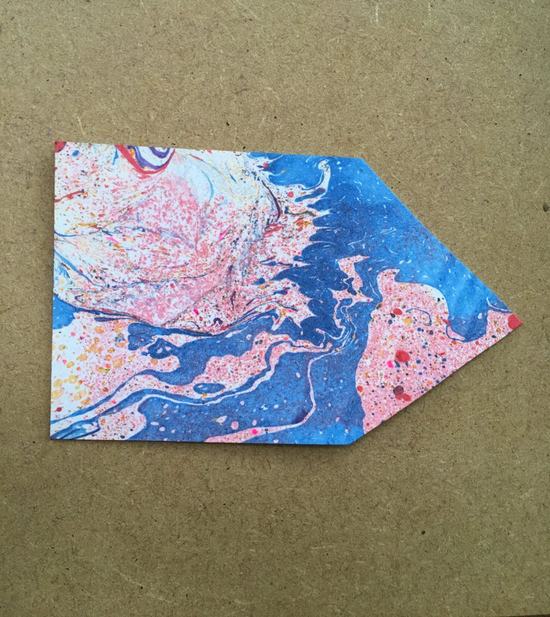 dazzahoops's tweet photo. Marble Christmas tags booya!! 🌊🔮 #madebyhooper #making #marbleink #marbling #oldschoolmap #christmas #christmastags #handmade #details https://t.co/REA6K6GAfg