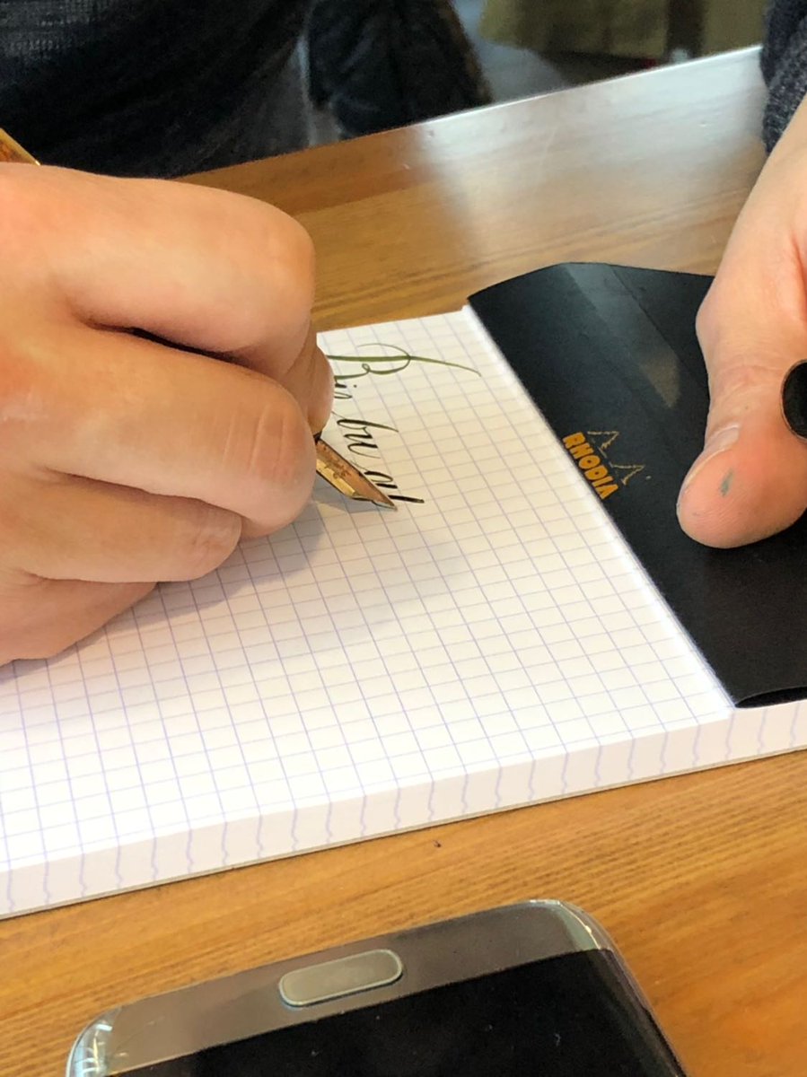 FPibr's tweet photo. #watermans #watermans55 #waterman #vintagepen #flexnib #flexpen #rohrerundklingner #rhodia #handwriting #writetomeoften #altgoldgrün #altgoldgrun #banasikcayaz #banasıkçayaz #fountainpen #moderncalligraphy #calligraphy #elyazisi #esnekuc #modernkaligrafi #kaligrafi #watermanpen https://t.co/d0Tcw2Hsr2