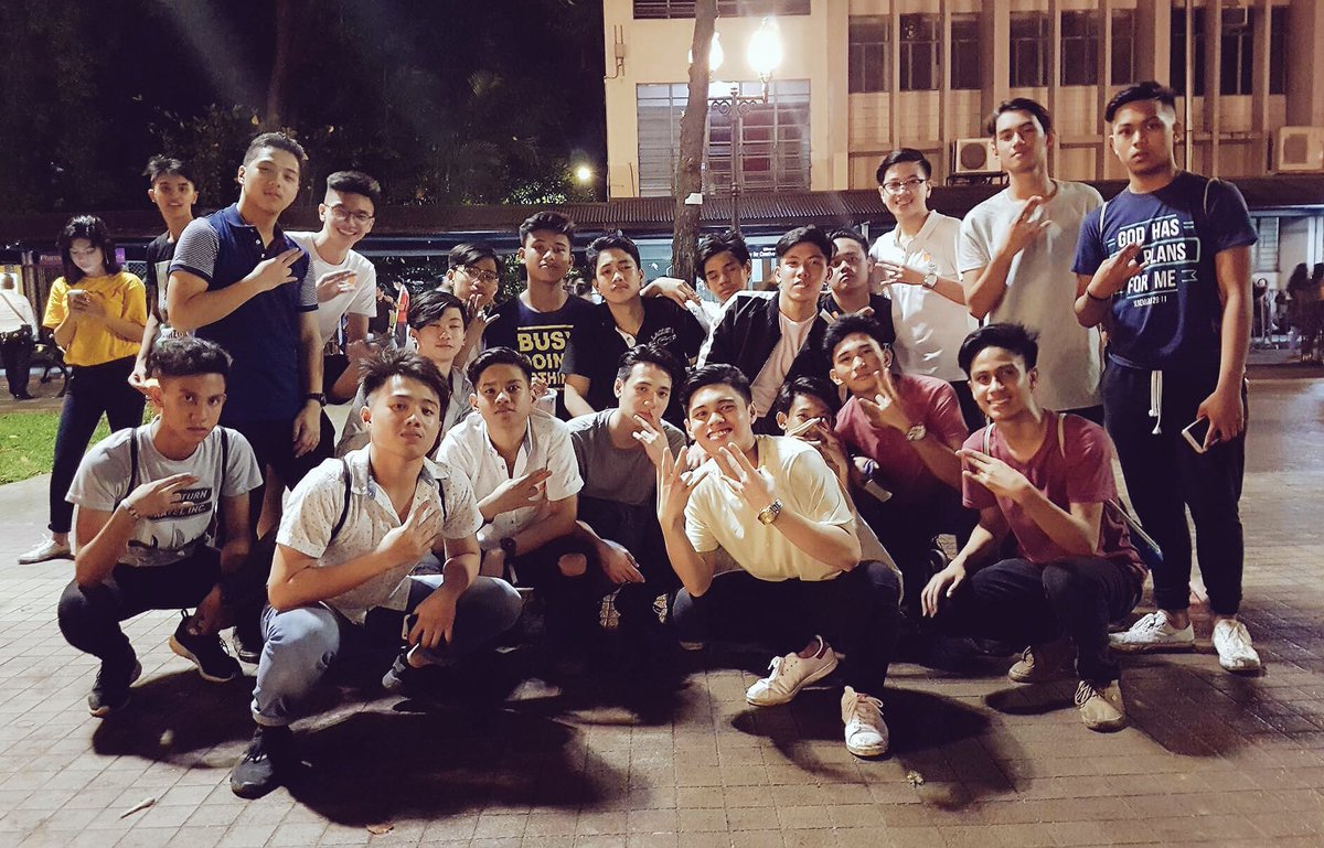 girolouis's tweet photo. migraines. love you guys 🙌🏼💓 #Paskuhan2017 https://t.co/kHqp11fu4w