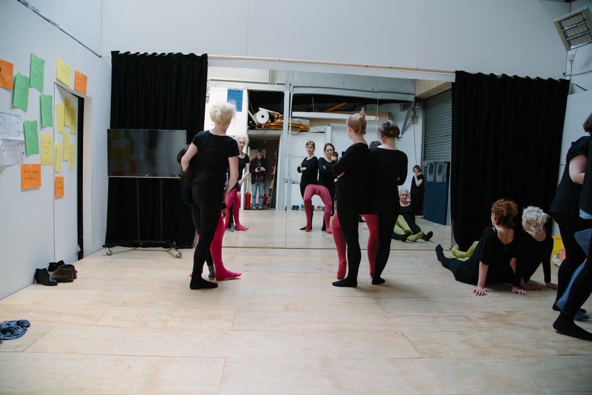 an_artnews's tweet image. #an_ROTY2017, April: a-n Artist-led bursaries: six artist-led groups receive awards — @marketgallery, @blackholeclub, @keep_it_complex, @Rhubaba, @AltMFA, @HackandHost ow.ly/QokX30hloZj