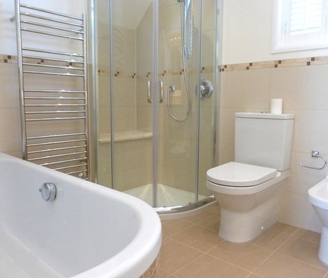 PropertyPP's tweet photo. #PropertyofTheDay is this 3 bedroom house in London, presented by #ConquestPropertyCompany! https://t.co/jLQcZpGQcO #PropertyFeatures https://t.co/MhMSo5n34L