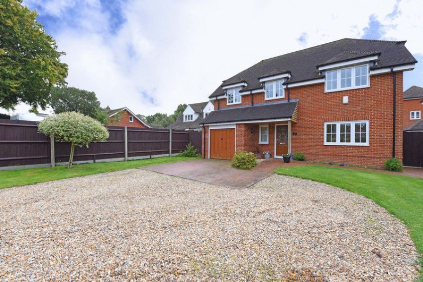 sansomeangeorge's tweet photo. #Basingstoke - SSTC - Sales speak louder than words!
For your FREE market appraisal click here: https://t.co/5EFmNXuanE
#itssold #propertyhants #hampshire https://t.co/vsCS5kyByy