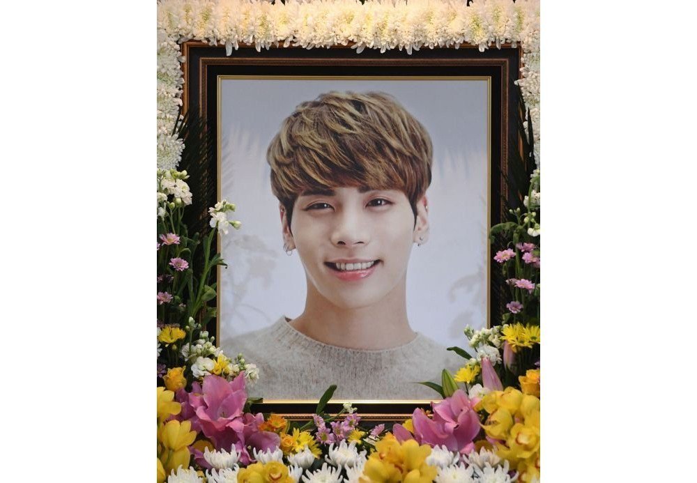 AngelinaLerios's tweet photo. #R.I.P #Jonghyun 😭 https://t.co/SCi8vE0gcE
