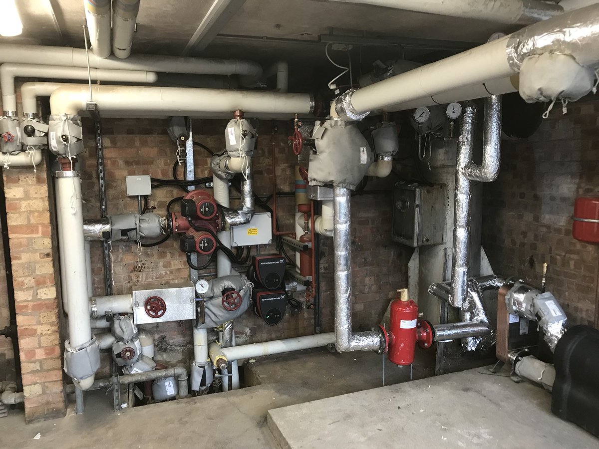 HeatingVale's tweet photo. Bewdley Court peoples home with its new look boiler room. Feating 3 lovely @vaillantuk boilers working simultaneously to get heat around to over 30 flats! Also a Andrews water heating giving the people the gift of hot water @AndrewsWH #VHP https://t.co/OLsluLNcZG