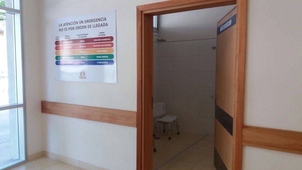 ASSEcomunica's tweet photo. [Ahora] Susana Muñiz: "Ante tanta crítica, respodemos con esta obra, con más y mejor calidad. Esto nos enorgullece. En esto creemos, 
en una atención más humana.
Vamos por más salud!!! https://t.co/aiZg8b4UjV