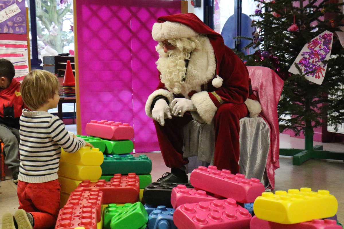Conflans Sainte Honorine On Twitter Le Perenoel Chez Les Maternelles Comme Ce Matin A L Ecole Du Plateau Du Moulin Le Pere Noel Fait Le Tour Des Ecoles Maternelles De Conflans Cette Semaine Https T Co Sovothwcne