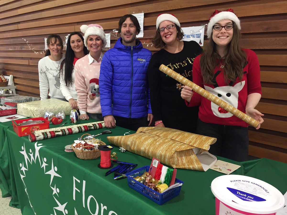 We are wrapping presents at <a href="/FriarsSquare/">Friars Square</a> for donations - it's all to raise money for @fnhospice so pop by if you want some help!